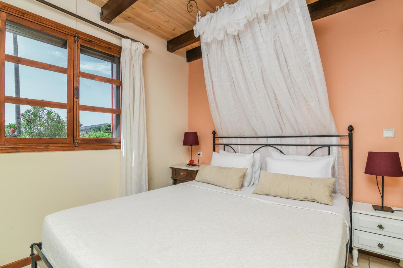 Farm stay Therianos Traditional *